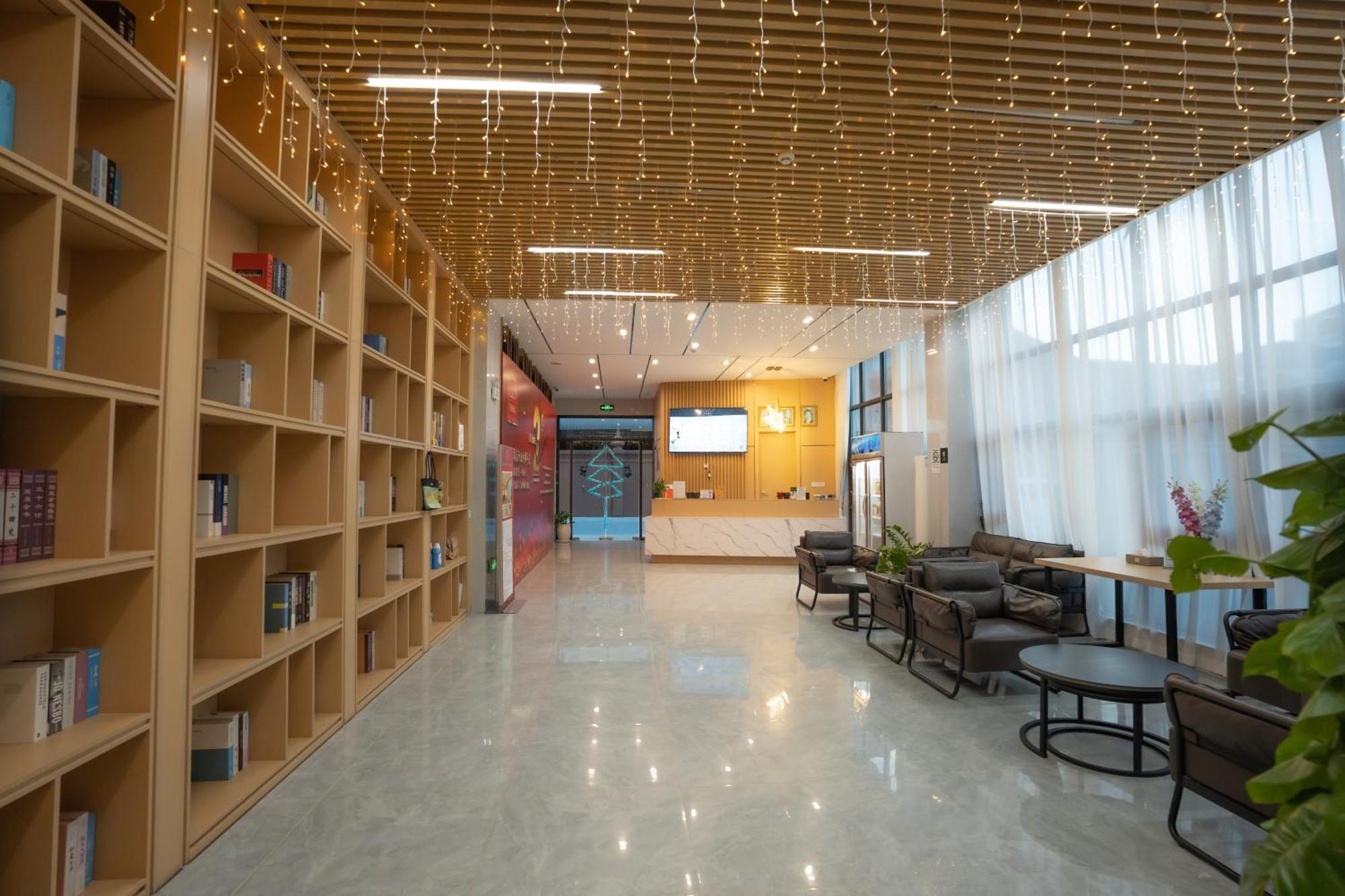 Ark Hotel Phnom Penh Exterior foto